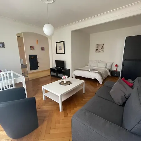 Clame 6 Minutes De La Gare De Apartment *